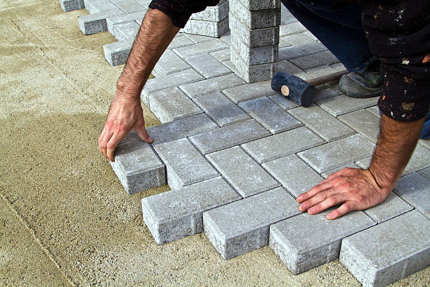 Best Professional Driveway Pavers  in Lyndon, KS